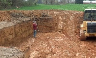 Выкопать котлован под фундамент в Сатке - от 2624 руб. | 2Землекопа-Стк