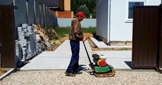 Устройство въезда на участок Сатка, цена от 51421 руб.